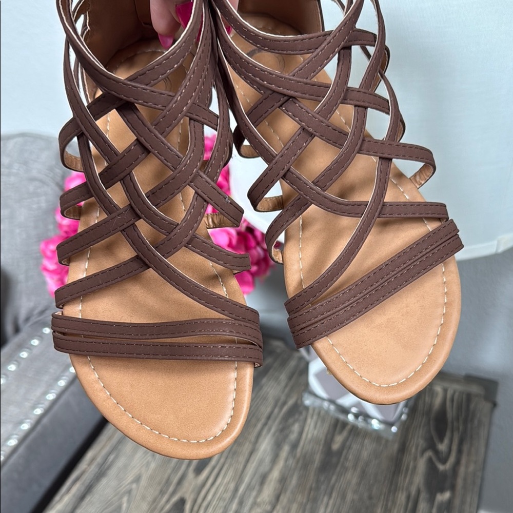 Journee Collection Hanni Gladiator Sandal Wide Size - Picture 10 of 16